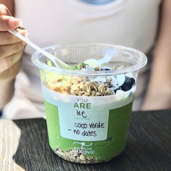 24 oz compostable deli container, PFAS-free, single product shot