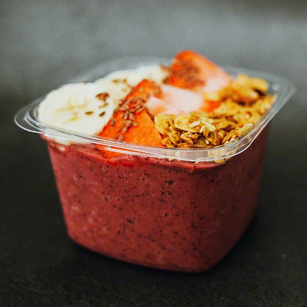 16 oz compostable deli container with food serving example
