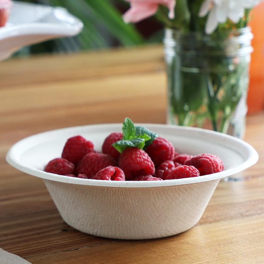 11.5 oz compostable fiber bowl with food serving example