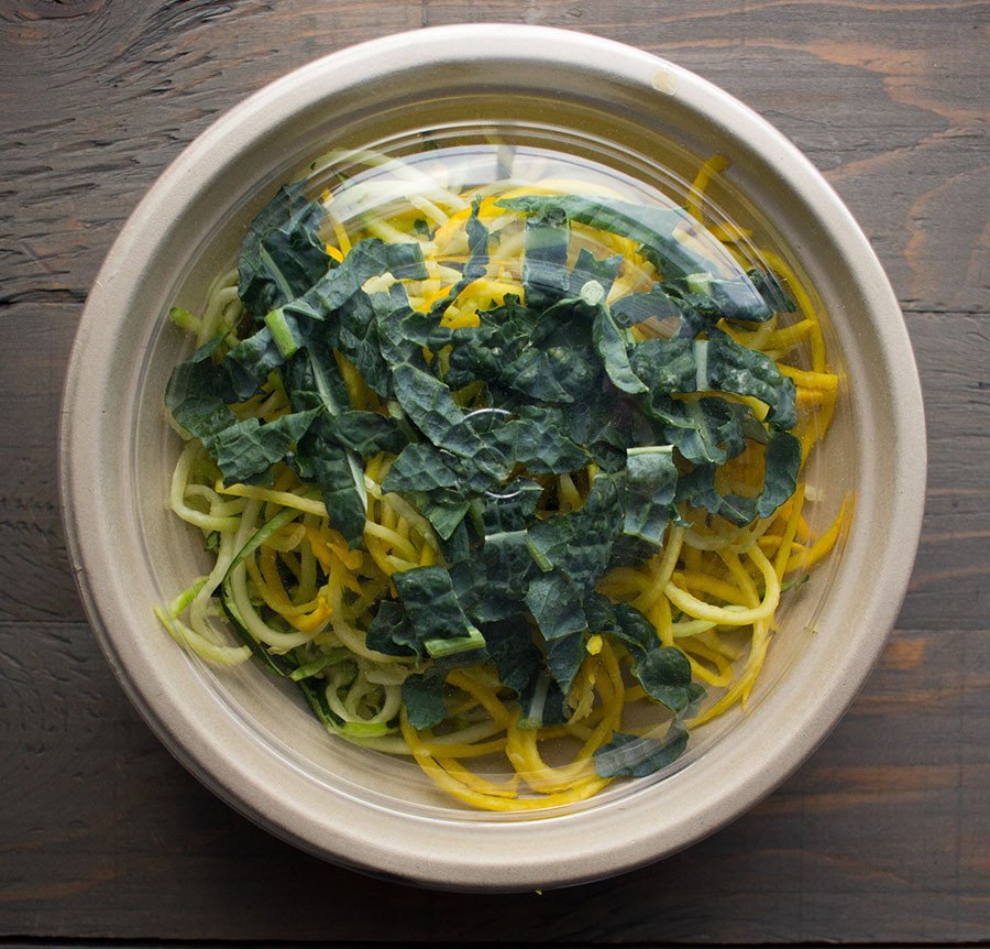 16 oz compostable fiber bowl with matching lid