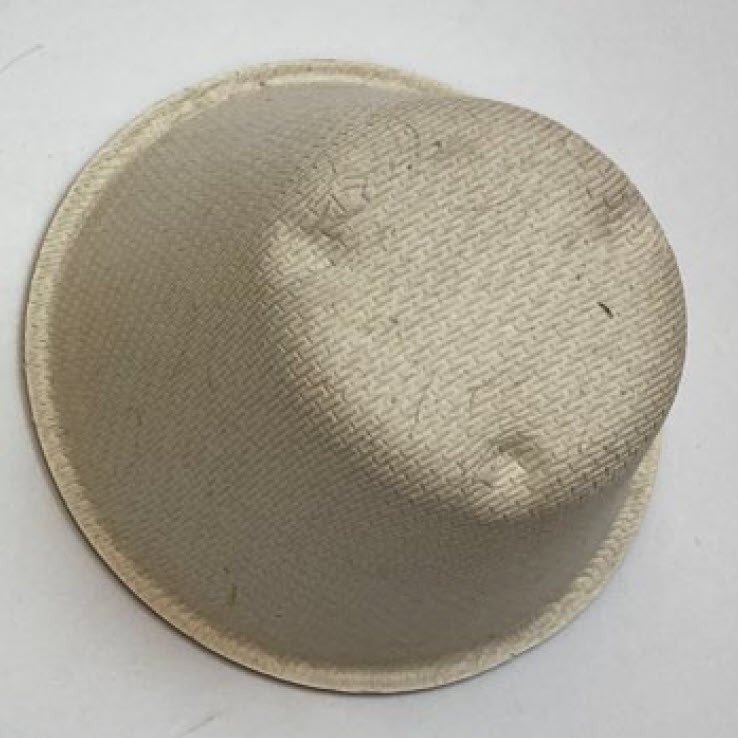 2 oz compostable fiber lid in foodservice setting