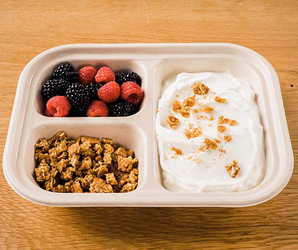 Pla-lined 29 oz compostable fiber lunch tray, PFAS-free, single product shot