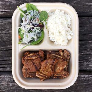 3-Compartment 29 oz Compostable Fiber Lunch Trays for Schools, Cafeterias & Catering - image 2