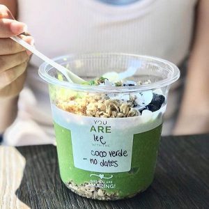 32 oz compostable deli container, PFAS-free, single product shot