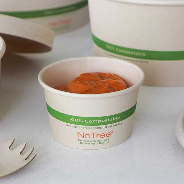 Pla-lined 4 oz compostable food container, PFAS-free, single product shot
