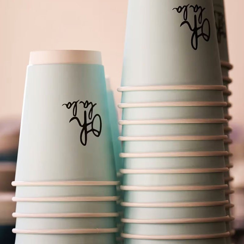 Pla-lined 12 oz compostable hot cup with matching lid