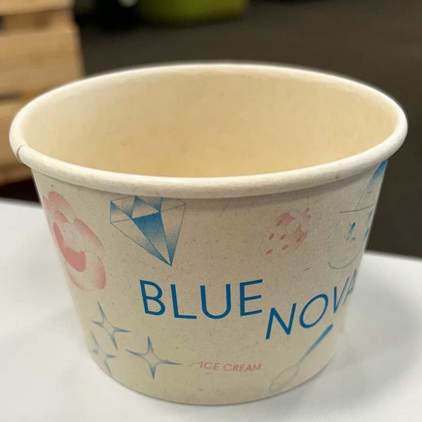 8 oz compostable food container, PFAS-free, single product shot